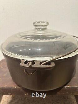 Fait ancien propre Wagner Ware Sidney O four hollandais 1268 D avec couvercle en verre Pyrex C-8