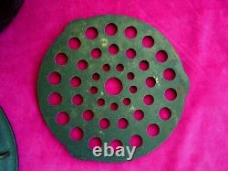 Fait en fonte Vintage Griswold No 8 Tite-Top Dutch Oven #833 avec couvercle et trivet