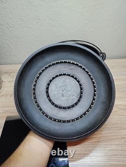 Fait en fonte vintage Wagner (non marqué) cocotte en fonte #8 avec couvercle, picots de goutte et rainures