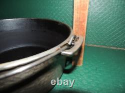 Fait main Vintage Wagner Ware H. S. 1268 No. 8 Cocotte en fonte nickelée martelée