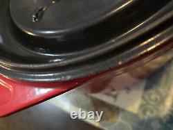 Faitout en fonte émaillée rouge ovale de 8 Qt Kirkland Signature