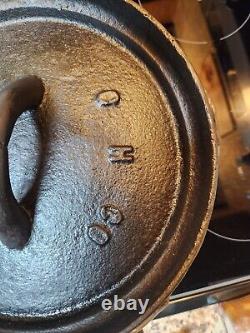 Faitout en fonte néerlandaise antique avec couvercle, pot de 10 pouces avec marque de portail, à trois pattes, des années 1800