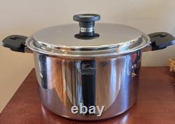 Faitout en titane NutraEase de 8 quarts avec couvercle et poignées, trivet magnétique et livre de cuisine