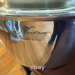 Faitout en titane NutraEase de 8 quarts avec couvercle et poignées, trivet magnétique et livre de cuisine