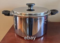 Faitout en titane NutraEase de 8 quarts avec couvercle et poignées, trivet magnétique et livre de cuisine