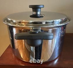 Faitout en titane NutraEase de 8 quarts avec couvercle et poignées, trivet magnétique et livre de cuisine