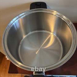 Faitout en titane NutraEase de 8 quarts avec couvercle et poignées, trivet magnétique et livre de cuisine