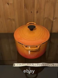 Faitout ovale en fonte émaillée orange flamme vintage Le Creuset 9 x 7 pouces