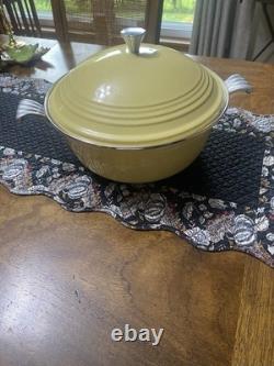 Faitout vintage Fiestaware jaune avec couvercle
