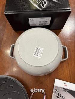 Four hollandais STAUB Flocon de Neige 24 Rond en Fonte Blanc Truffe Neuf dans la Boîte 3,75 qt