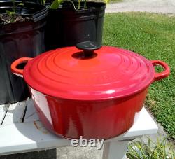 LE CREUSET ROUGE / Flamme 5,5 QT #26 COCOTTE RONDE EN FER ÉMAILLÉ AVEC COUVERCLE EN FONTRE DE FRANCE