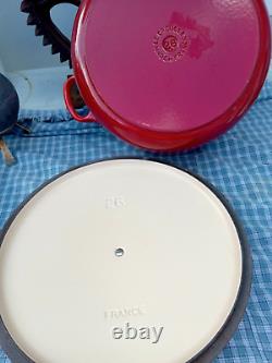 LE CREUSET ROUGE / Flamme 5,5 QT #26 COCOTTE RONDE EN FER ÉMAILLÉ AVEC COUVERCLE EN FONTRE DE FRANCE