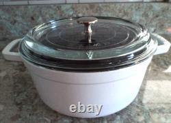 LN Staub La Coccotte Ronde #24 Blanche 4Qt Faitout Ronde en Fonte avec Couvercle en Verre LN Staub La Coccotte Ronde #24 Blanche 4Qt Faitout Ronde en Fonte avec Couvercle en Verre