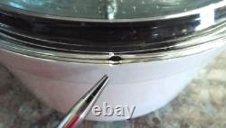 LN Staub La Coccotte Ronde #24 Blanche 4Qt Faitout Ronde en Fonte avec Couvercle en Verre