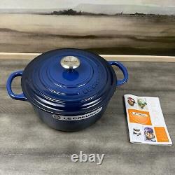 La Cocotte Ronde en Fonte Émaillée Le Creuset Signature 3 1/2 Qt. Bleu Lapis OB