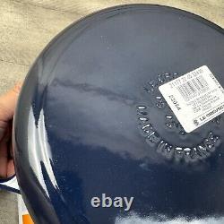 La Cocotte Ronde en Fonte Émaillée Le Creuset Signature 3 1/2 Qt. Bleu Lapis OB
