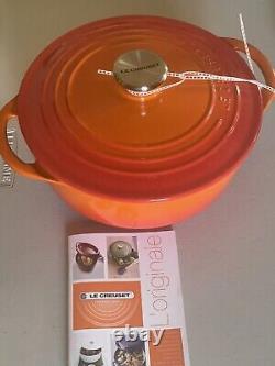 La Cocotte Ronde en Fonte Émaillée Le Creuset de 2 litres en Rouge Flamme, France.