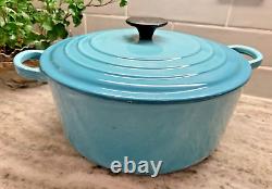 La Cocotte en Fonte Le Creuset Bleu des Caraïbes #26, 5,5 Qt. Excellent État