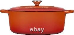 La Cocotte ovale en fonte émaillée Le Creuset Signature, 8 L