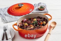 La Cocotte ovale en fonte émaillée Le Creuset Signature, 8 L