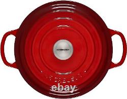 La cocotte ronde en fonte Le Creuset Signature de 3,5 litres Cerise