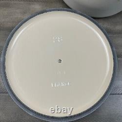 La cocotte ronde en fonte émaillée Le Creuset Signature 7 1/4 Qt. Blanc mat