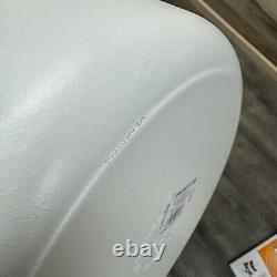La cocotte ronde en fonte émaillée Le Creuset Signature 7 1/4 Qt. Blanc mat