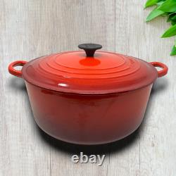 Le Creuset #28 Cocotte 7.25 Qt 6.7 L Rouge Cerise avec Couvercle en Fonte Émaillée