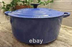 Le Creuset #28 Cocotte en fonte 7,5 qts. Bleue ronde avec couvercle R107 EXCEPTIONNELLE