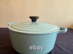 Le Creuset 5,5 qt Cocotte #26 en Fonte Émaillée Minérale Bleu Ciel Clair RARE