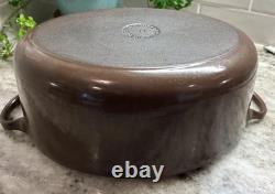 Le Creuset Cocotte Ovale en Fonte Émaillée 4,25 Qt #27 Marron avec Couvercle L92