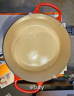 Le Creuset Cocotte Ovale en Fonte Émaillée Signature, 5,5 L, Cerise