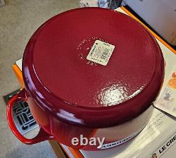 Le Creuset Cocotte Ovale en Fonte Émaillée Signature, 5,5 L, Cerise