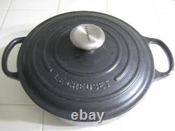 Le Creuset Cocotte en Fonte Noire Mat 3,5 QT / 3,4L avec Couvercle Modèle #24