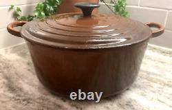 Le Creuset Cocotte en fonte marron chocolat #26, 5,5 litres. Excellent