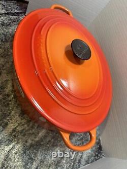 Le Creuset Cocotte ovale en fonte émaillée, 8 quarts, Flame NIB
