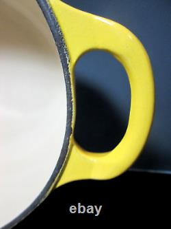 Le Creuset Cocotte ovale en fonte émaillée en jaune dégradé ombre Dijon avec couvercle de 23 cm, 2,75 litres