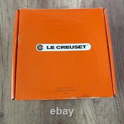 Le Creuset Cocotte ronde en fonte émaillée rouge cerise 2 3/4 qt neuve