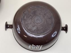 Le Creuset Enzo Mari #26 La Mama 5½QT Cocotte en fonte émaillée marron