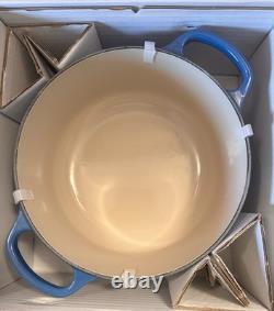 Le Creuset Harry Potter Quidditch Marseille 2,75 Qt Casserole en Fonte. Neuf dans sa boîte.