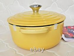 Le Creuset Signature 20 cm 2,25 qt cocotte en fonte Camomille jaune pastel / cadeau de Pâques
