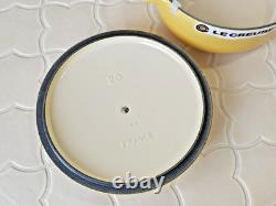 Le Creuset Signature 20 cm 2,25 qt cocotte en fonte Camomille jaune pastel / cadeau de Pâques