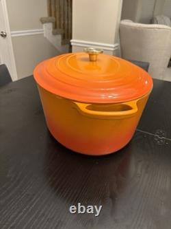 Le Creuset Signature Cocotte Ovale avec Bouton Crucible 15,5 qt