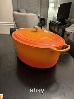 Le Creuset Signature Cocotte Ovale avec Bouton Crucible 15,5 qt