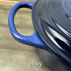 Le Creuset Signature Cocotte Ovale en Fonte Émaillée 6 3/4 qt. Lapis Éraflé