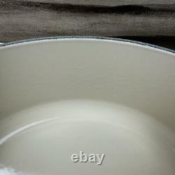 Le Creuset Signature Cocotte Ovale en Fonte Émaillée 6 3/4 qt. Lapis Éraflé