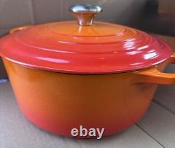 Le Creuset Signature Cocotte Ronde en Fonte Émaillée 7,25 Qt Orange Flamme