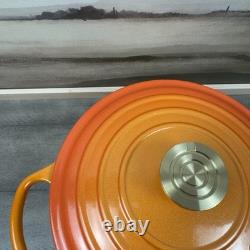 Le Creuset Signature Cocotte en Fonte Émaillée Ronde 4 1/2 qt. Flamme Dorée