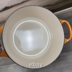 Le Creuset Signature Cocotte en Fonte Émaillée Ronde 4 1/2 qt. Flamme Dorée