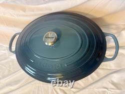 Le Creuset Signature Cocotte ovale en fonte de 15,5 qt (Marine)